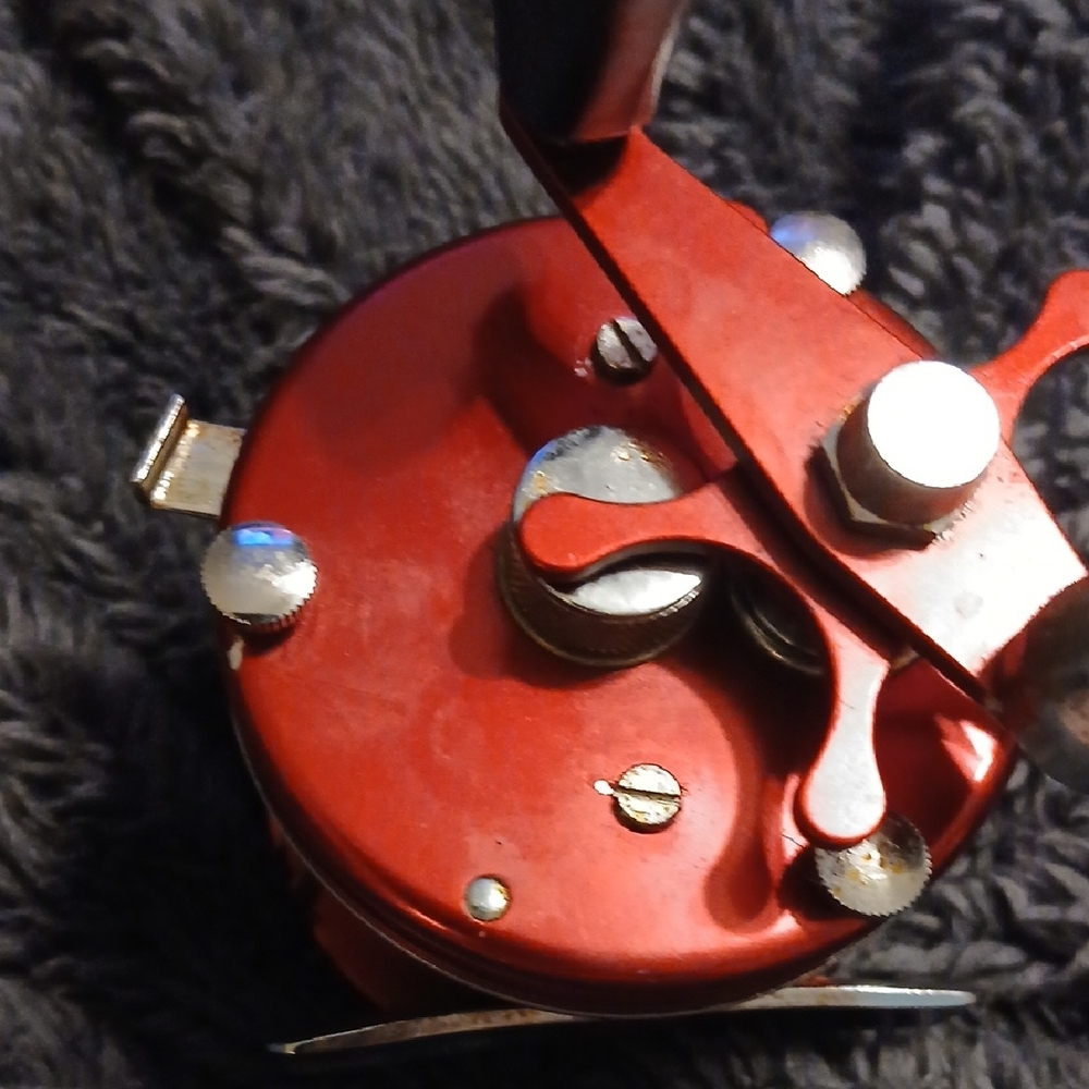 Ambassadeur 5000 ABU Red Fishing Reel As Pictured. - Picture 4 of 14